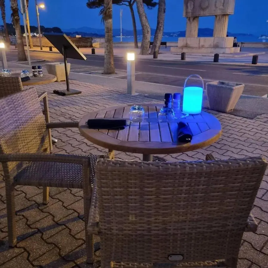 Hotel Restaurant Miramar L'Orchidee 2*, La Ciotat Francie