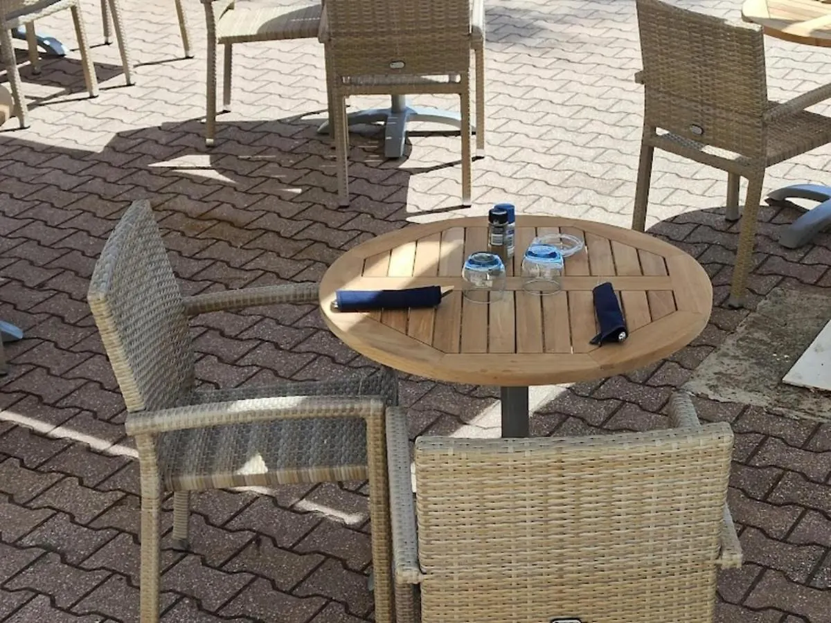 **  Hotel Restaurant Miramar L'Orchidee La Ciotat Frankrijk